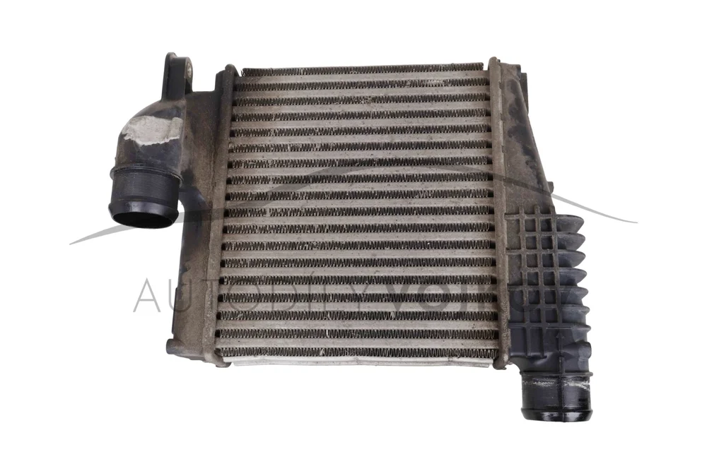 Chladič nasávaného vzduchu – intercooler 9675627980 v:130478 Chladič nasávaného vzduchu – intercooler 9675627980 v:130478